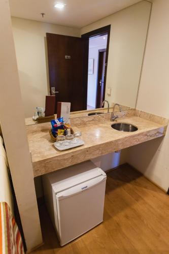Deluxe Triple Room image 7