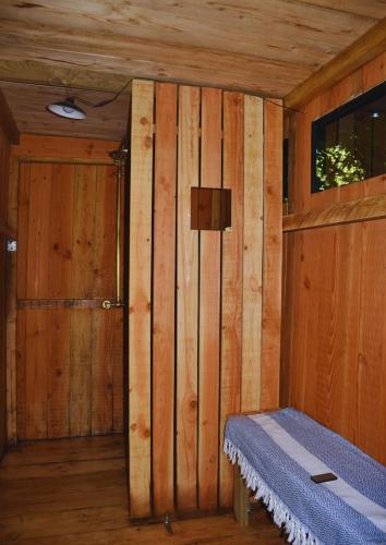 Chambre scandinave dans un parc forestier Chambre scandinave dans un parc forestier