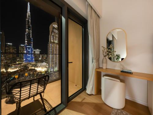 Luxury Burj Royale Burj Khalifa & Fountain view - image 13
