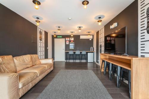 One-Bedroom Apartment image 10