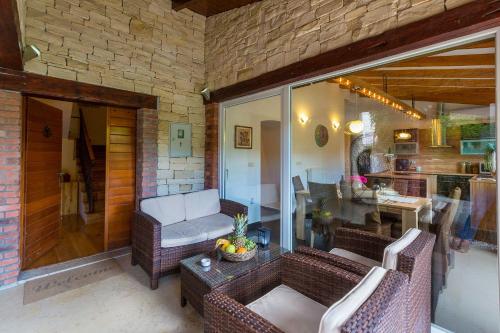 Hundefreundliche Finca mit 3 Klimaanlagen, Privatpool, Grill, Waschmaschine, Heizung in Mali Dol