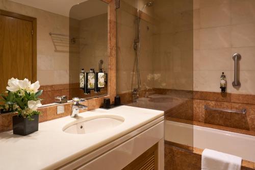 Altis Suites - image 11