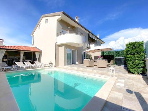 Traumhafte Casa mit zwei Grill, Privatpool, Waschmaschine, Trockner