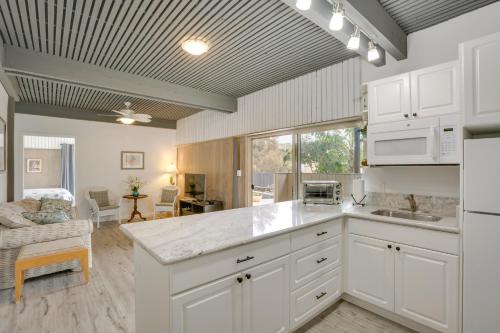 Cozy Honolulu Retreat w/ Pool Access, Near Beaches in Hawaii Kai