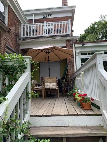 Erkély/terasz, Riverfront Rustic 1824 Mansion in Cohoes (NY)