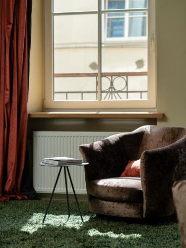 Spacious, Very cosy, Stylish and Perfectly located 5