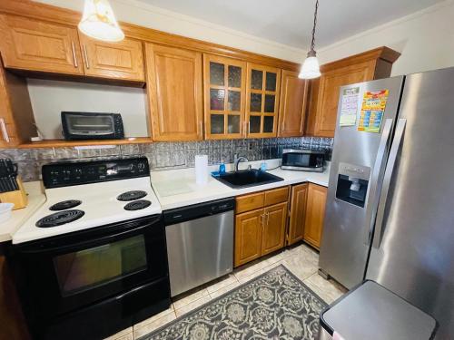 Charming 2br 2b In Elkins Park, Parking, Pool in Willow Grove, USA