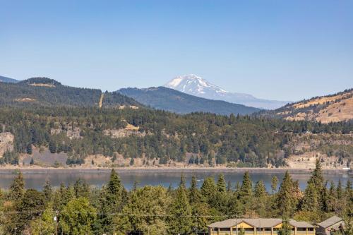 West Sail-River/Mt Vw-5BR/2.5B - image 11