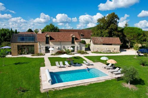. Allée des noyers