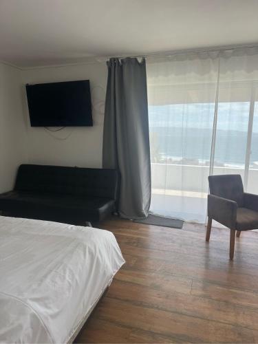 Deluxe Double Room with Balcony and Sea View