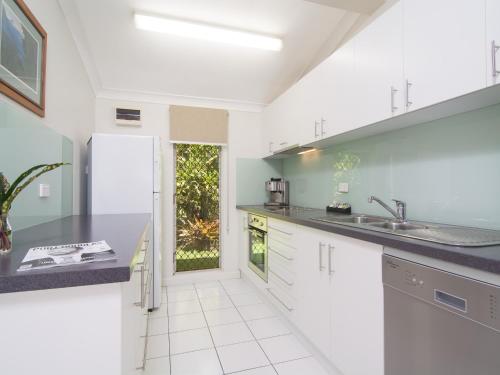 Studio Apartment with Patio image 7