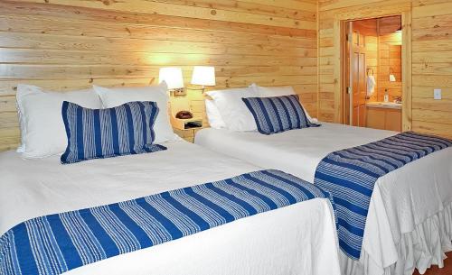 Wimberley Log Cabins Resort and Suites- Unit 5 in Wimberley (TX)