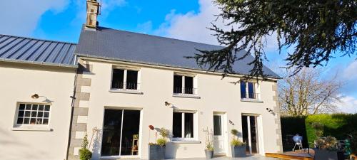 Le Jardin des 2 Cèdres chambre d'hôte Le Buat