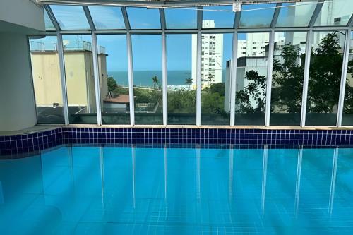 Flat ao lado do Mar Four Season in Morro do Maluf