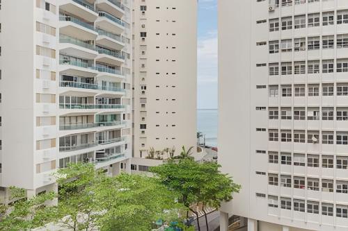 Flat ao lado do Mar Four Season in Morro do Maluf