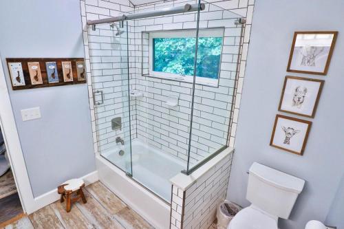 Dockside Manor - 16 F