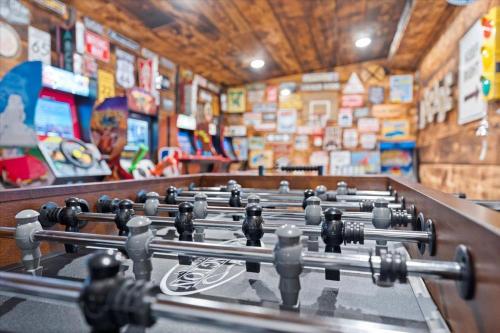 Dockside Manor - 16 F