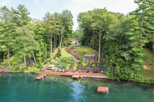 Dockside Manor - 16 F