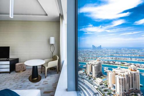 Skyviews Luxury 35th St Regis 5 Stars at Palm Tower, Dubaj (zdjęcie 2)