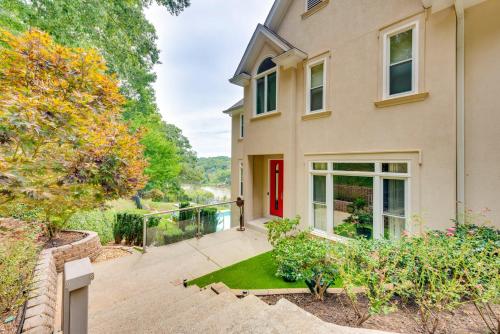 Modern Retreat with River View in Roswell! Modern Retreat with River View in Roswell!