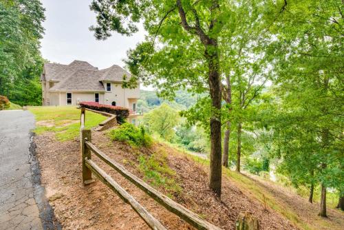 Modern Retreat with River View in Roswell! Modern Retreat with River View in Roswell!