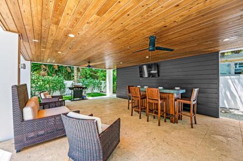 Shore Is Paradise in Anna Maria, USA