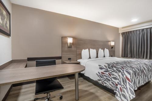 Red Roof Inn Greenville - image 11