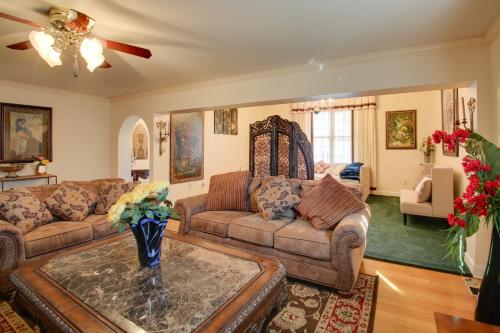 Hot Springs Home with Pool - half Mile to Oaklawn! in Hot Springs, USA