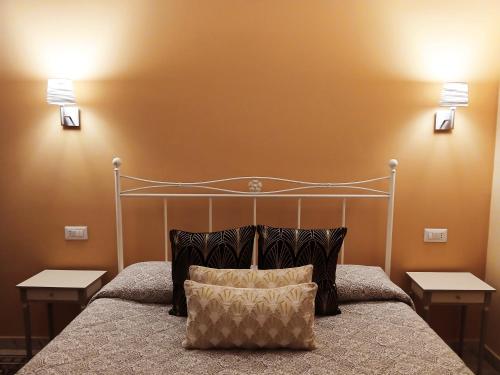 Deluxe Room image 6