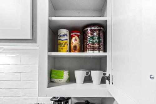 Elegant 1BR Haven - 10 Min to Downtown Austin Elegant 1BR Haven - 10 Min to Downtown Austin