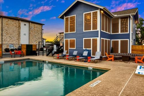 Elegant 1BR Haven - 10 Min to Downtown Austin Elegant 1BR Haven - 10 Min to Downtown Austin