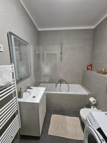 ห้องน้ำ, Apartman Britt in ซาวิกา