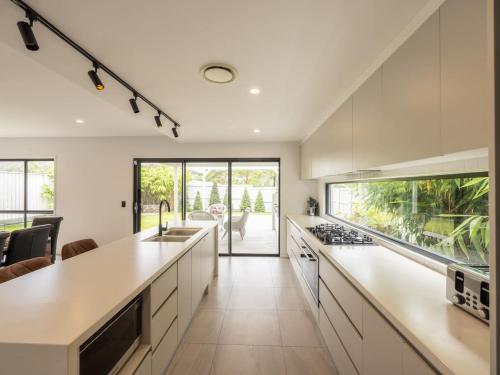 4BR Modern Home Near Parks and Dining with Outdoor Space