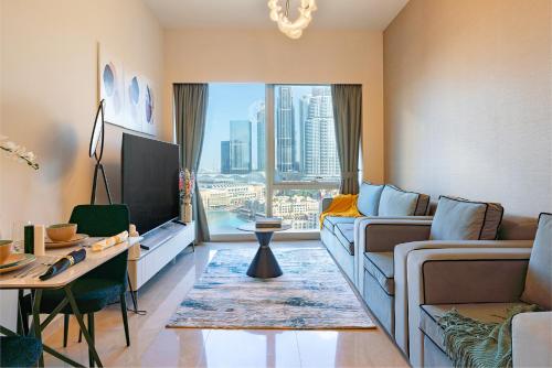 Prime Location - Full Burj Khalifa & Dancing Fountains Show - 1704, Дубай (фото 8)
