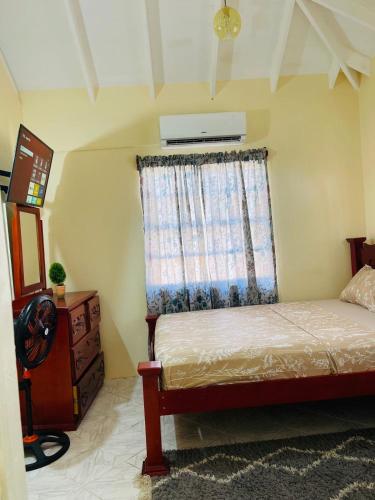 Castle Berry Apartments - image 5