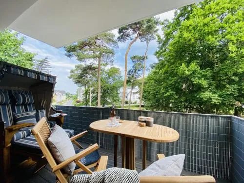 Ferienwohnung Strandkorb & Mee h r Parkvillen Carlota und Candela Baabe in Baabe, Deutschland