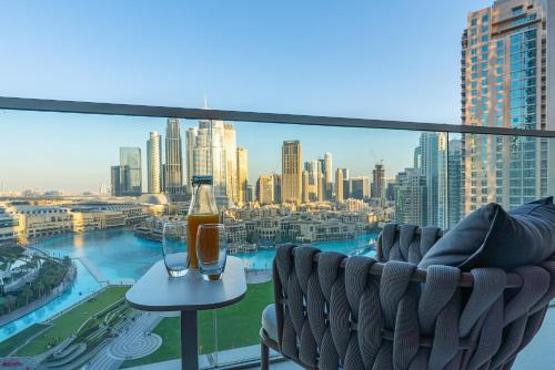 Skyline Majesty - Luxury Living with Full Burj Khalifa & Fountain Views - 1703, Dubaï (photo 3)