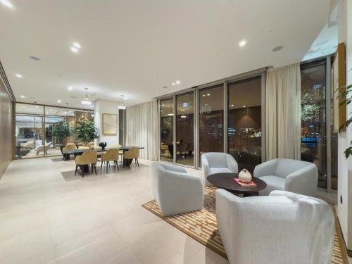 Skyline Majesty - Luxury Living with Full Burj Khalifa & Fountain Views - 1703, Dubaï (photo 7)