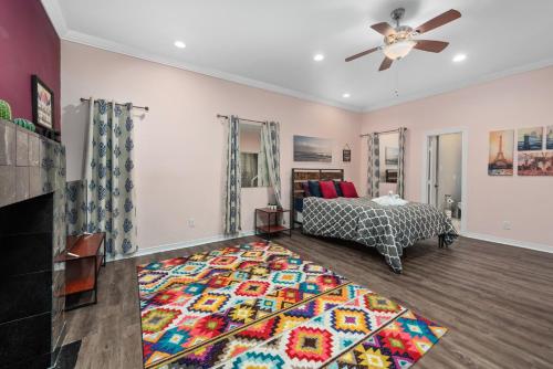 Spacious 2BR Apt with King Beds & Fully Equipped Kitchen near Miller Szabadtéri Színház