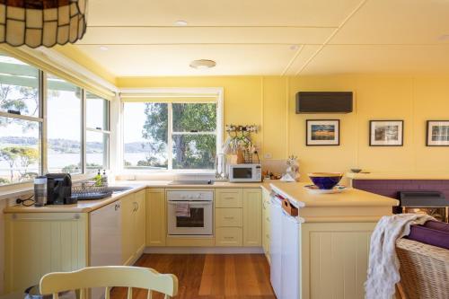 virtuve, Olive's Cottage and Gardens - Mesmerising Views in Windermere