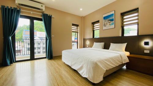 The Paddy Catba in Cat Ba Island