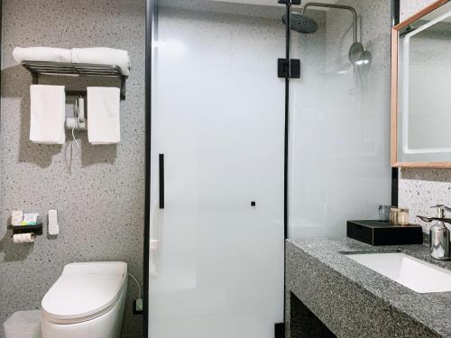 鸿胪花园酒店 入住赠送百威啤酒2瓶 鸿胪花园酒店 入住赠送百威啤酒2瓶