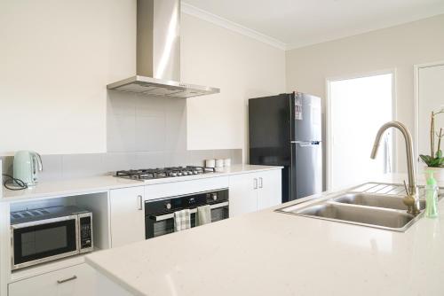 StayAU 5BRM Coastal Retreat for Families Baldivis