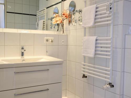 Strandnahe Ferienwohnung, Zentral gelegen, Ost-Balkon, Andreas Dirks-Str. 2 21m von Andreas-Dirks-Straße entfernt