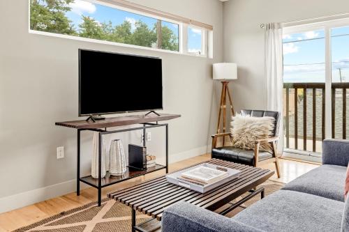 Stunning Guesthouse - Walk EVERYWHERE! Sleeps 6! - image 6