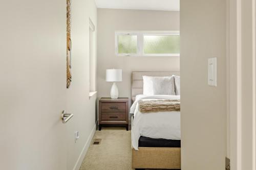 Stunning Guesthouse - Walk EVERYWHERE! Sleeps 6! - image 14