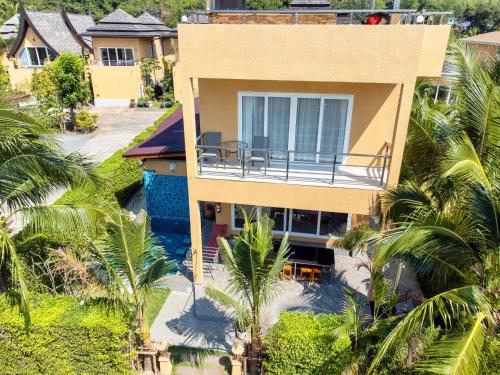 Exterior view, Blue Lion Small Pool Villa - by KohChangVillas in Klong Son
