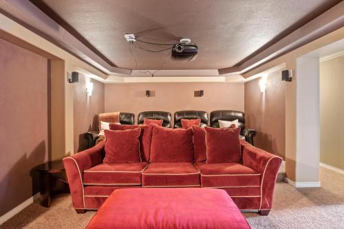 Relaxing Escape + Large Deck - 12 Min to Red Rocks in Cherry Creek
