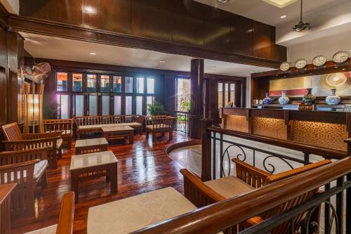 Rattana Karon Beach Hotel - 로비