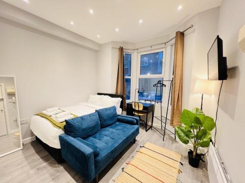 Battersea Studios by Sleepy, Londýn
